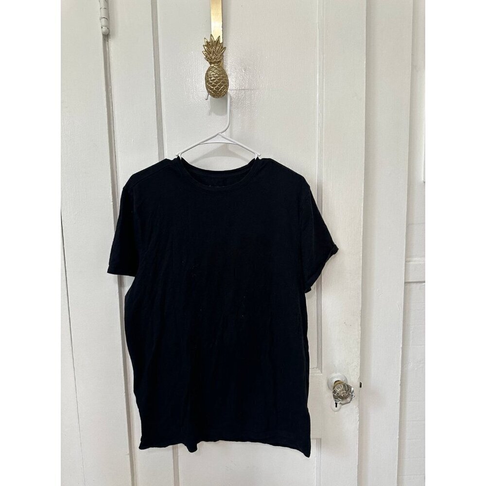 Apt 9 Lounge men’s size large slim fit black T-shirt